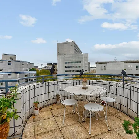 아파트 Bright Flat In The 15th Arrondissement In - Welkeys *